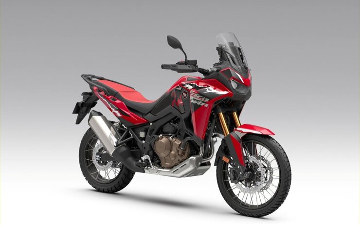 Stehendes Motorrad.