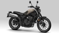 Stehendes Motorrad.
