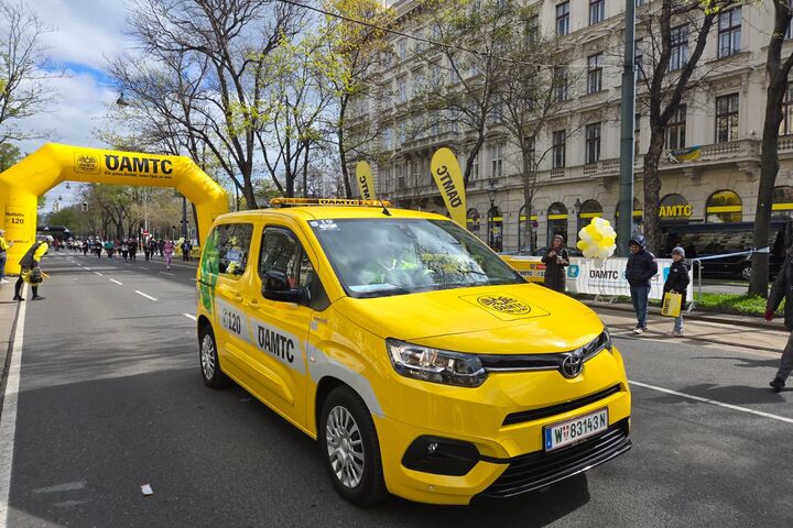Pannenauto beim Vienna City Marathon 2025