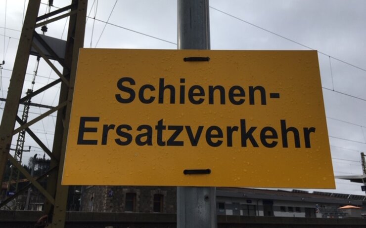 Schild Schienenersatzverkehr