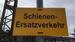 Schild Schienenersatzverkehr