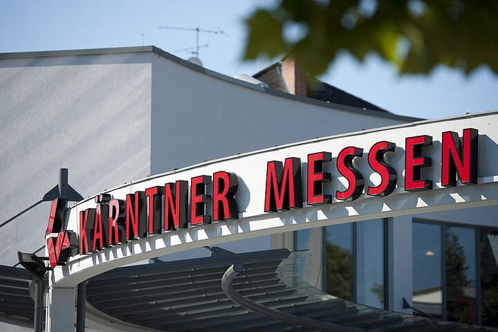 Haupteingang zum Klagenfurter Messe-Areal.