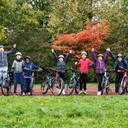 Gruppenbild der Kinder, die beim ÖAMTC Kinderfahrradtest 2026 mitgemacht haben