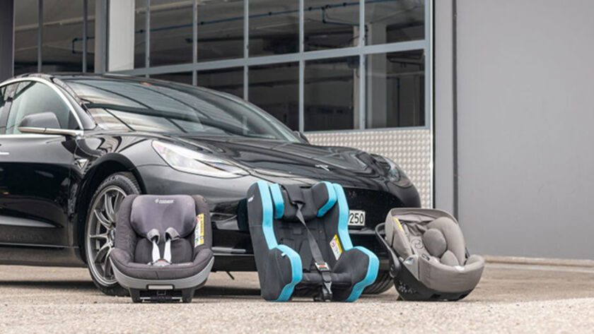 Kindersitzeinbautest Header.jpg ÖAMTC