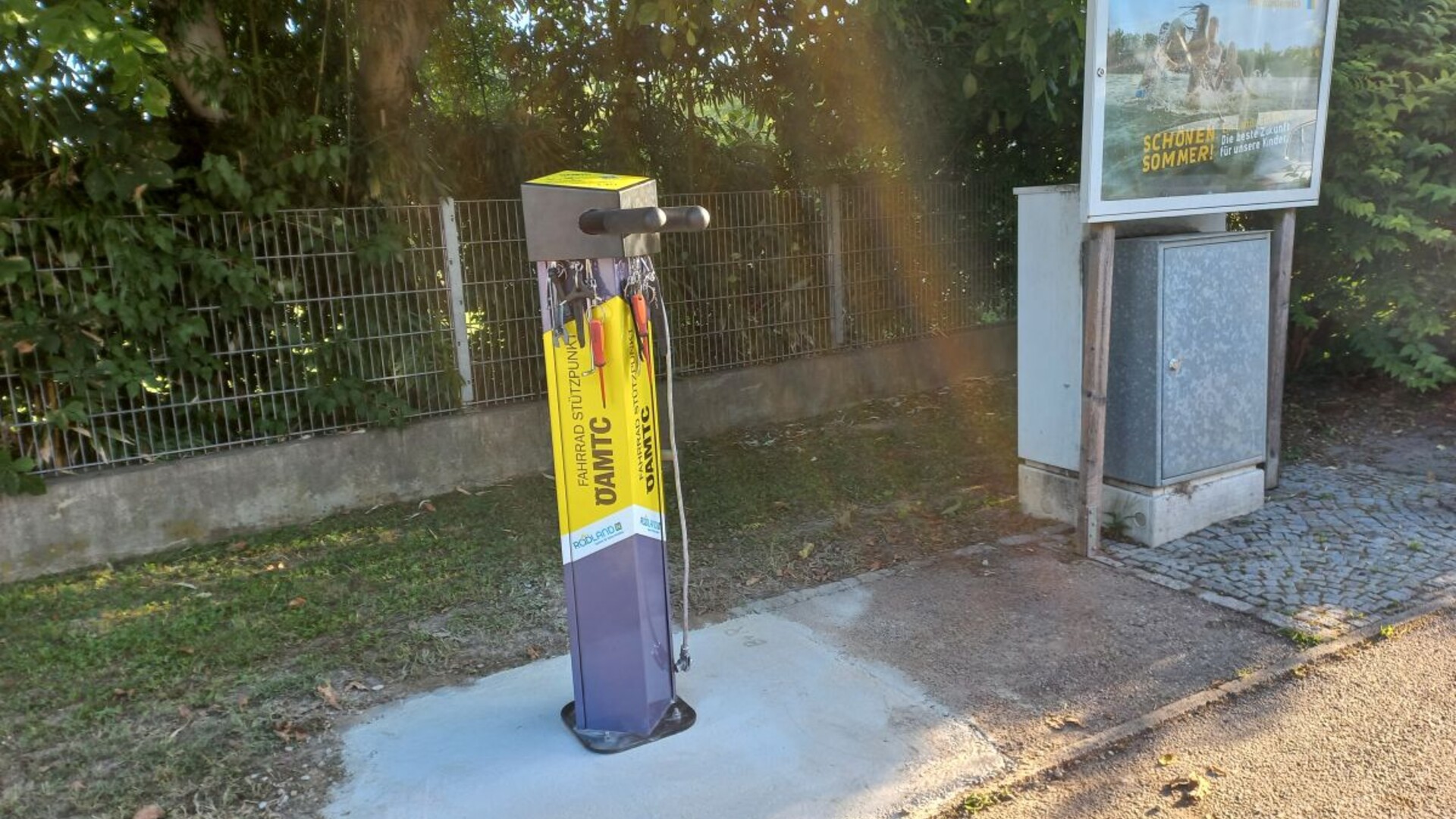 ÖAMTC Stützpunkt - Fahrrad-Station Langenlois (Zöbing Pfarrplatz)