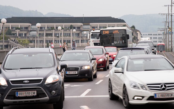 Das Auto ist Verkehrsmittel Nummer 1 Mobilität_Linz.jpg ÖAMTC/Laresser
