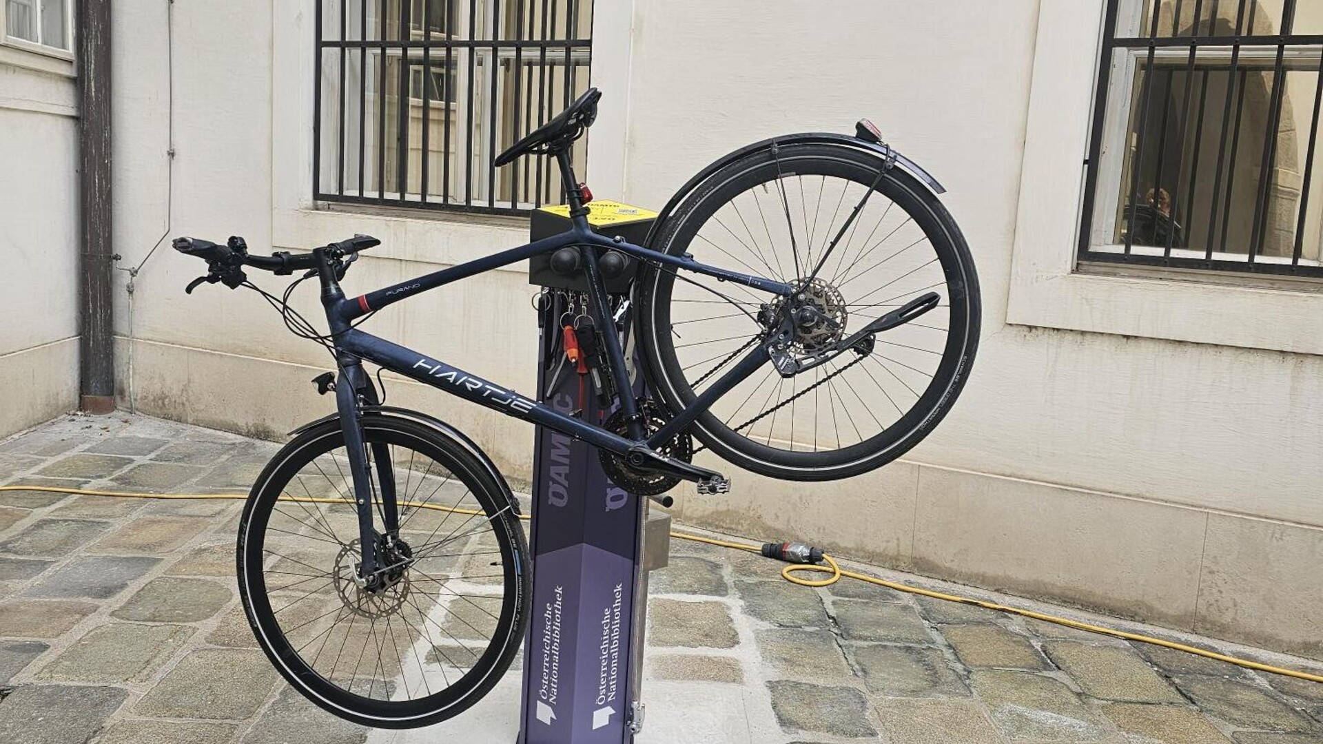 ÖAMTC Stützpunkt - Fahrrad-Station Nationalbibiliothek