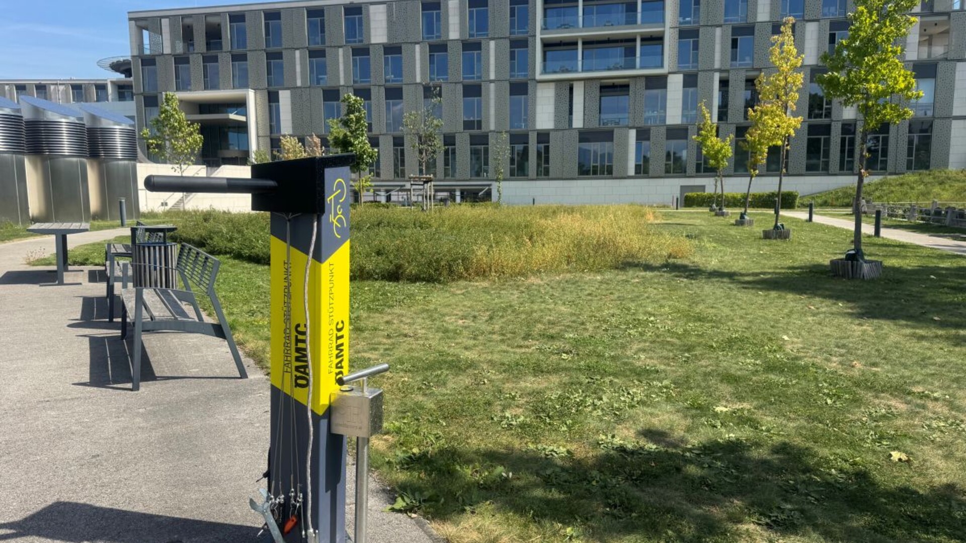 ÖAMTC Stützpunkt - Fahrrad-Station Neunkirchen (Universitätsklinikum)