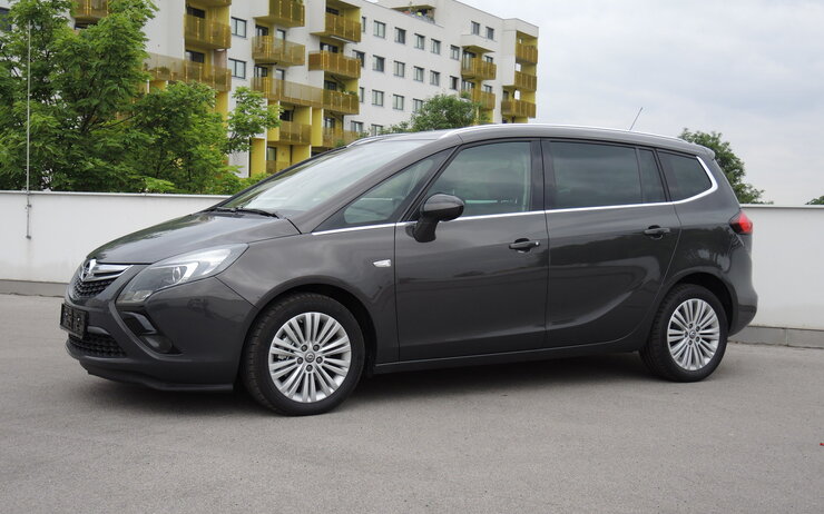 Opel Zafira Tourer-23.jpg Opel Zafira Tourer-23.jpg