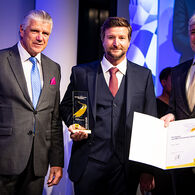 Ehrenpreis für Peter Rohr bei der Ehrung der Motorsportler des Jahres 2019