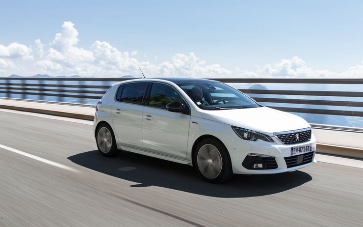Peugeot 308.jpg Peugeot 308.jpg ÖAMTC
