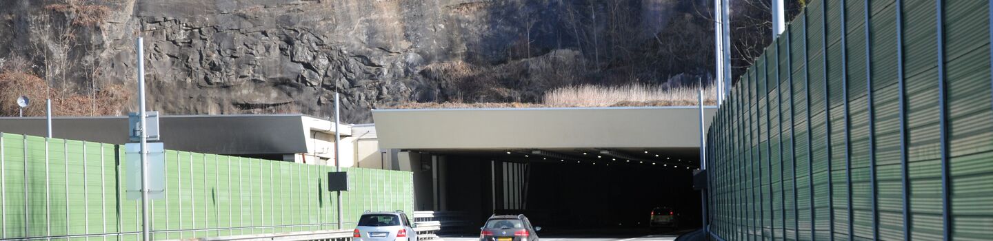 Blick auf das Portal Pfändertunnel
