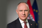 Portraitfoto von Gerhard Karner