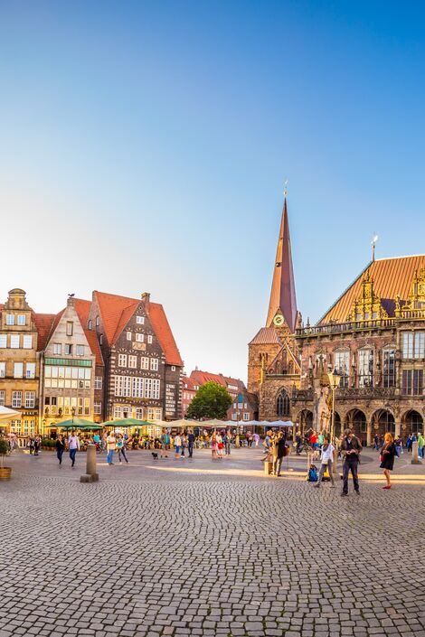 Panoramaaufnahme des Marktplatzes in Bremen mit dem Rathaus
