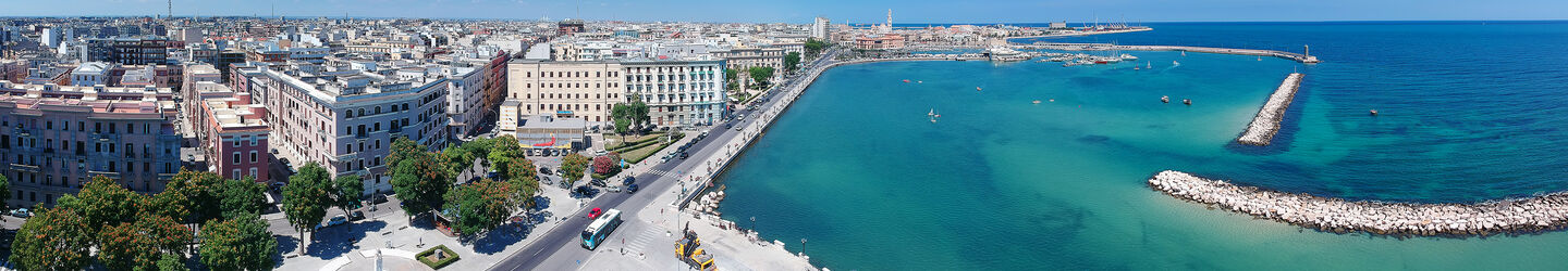 Panorama von Bari iStock.com / Fikander82