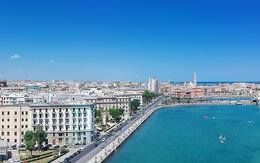 Panorama von Bari iStock.com / Fikander82