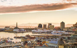 Stadtpanorama von Genua iStock.com / image_jungle