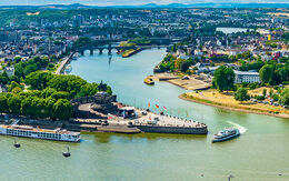 Zusammenfluss von Rhein und Mosel in Koblenz iStock.com / trabantos
