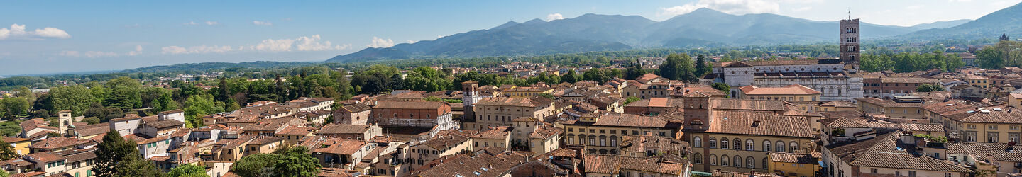 Luftaufnahme von Lucca iStock.com / Alberto Masnovo