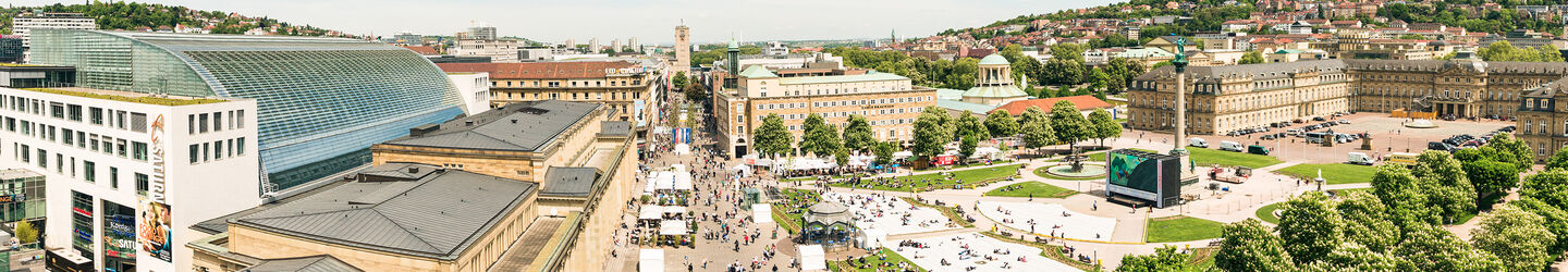 Schlossplatz in Stuttgart iStock.com / nullplus