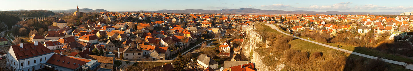 Blick auf Veszprem iStock.com / focusstock