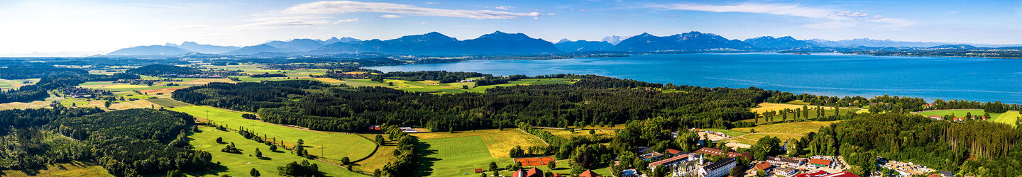 Luftpanorama vom Chiemsee iStock.com / Frederick Thelen