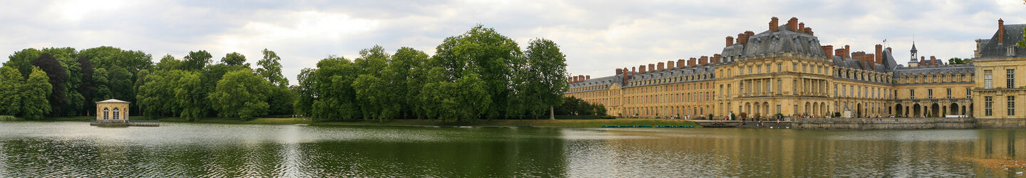 Chateau Fontainebleau südöstlich von Paris iStock.com / jaife