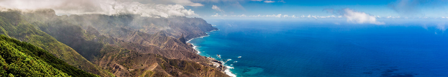 Panorama vom Anaga Gebirge auf Teneriffa iStock.com / DaLiu