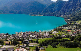 Blick auf den Attersee iStock.com / Nickzas