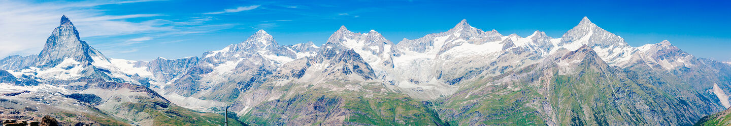 Matterhorn-Panorama in den Walliser Alpen iStock.com / lucentius