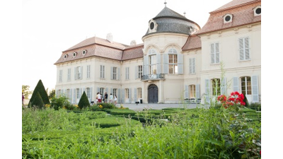 Schloss Niederweiden  SKB/Gerfried Tamerler
