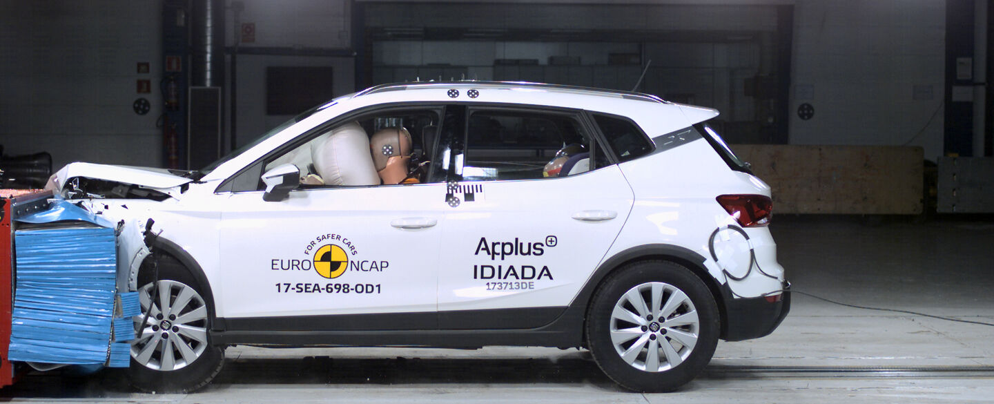 Seat Arona.jpg Seat Arona.jpg