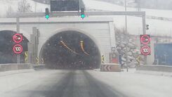 Schneefahrbahn Semmering Schnellstraße