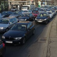 Stau auf Wiener Hauptstraße