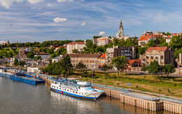 Panoramablick auf die Altstadt von Belgrad (Stari Grad) - Hafen an der Save