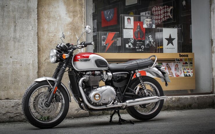 Triumph_Bonneville T120.jpg Triumph_Bonneville T120.jpg © ÖAMTC