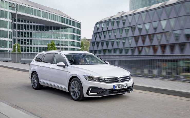 VW Passat GTE.jpg VW Passat GTE.jpg https://www.volkswagen-newsroom.com/de