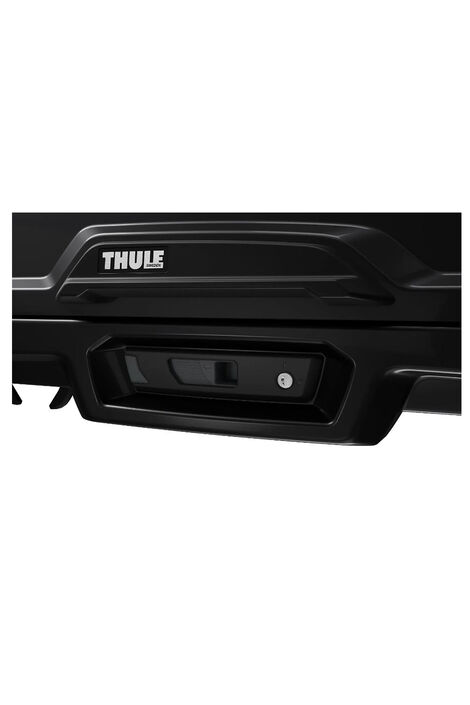 Nahaufnahme des Schlosses. Das SlideLock-System mit getrennter Schließ-und Öffnungsfunktion verriegelt den Deckel automatisch und zeigt an, wenn die Box sicher verschlossen ist.