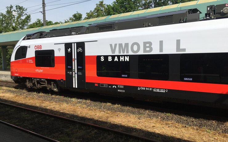 Schnellbahngarnitur Vmobil