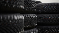 Stapel von Winterreifen