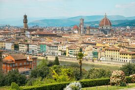 Ausblick auf die Stadt Florenz von einem Hügel