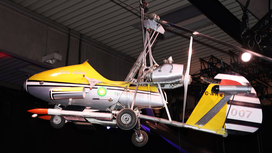 Tragschrauber "Little Nellie" aus James Bond.