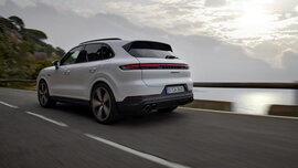 07_Cayenne S E_Hybrid_CMS.jpg