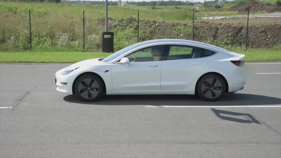 Tesla Model 3 Performance (2021) im Test: Der andere Dreier
