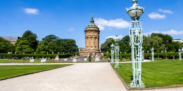 Der 60 Meter hohe Wasserturm ist eines der bekanntes Wahrzeichen Mannheims