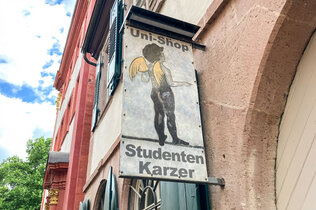 Eingangsschild zum Karzer, dem Studentengefängnis in Heidelberg