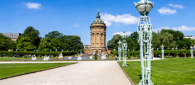 Der 60 Meter hohe Wasserturm ist eines der bekanntes Wahrzeichen Mannheims