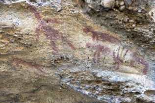Rotbraune Felsenmalerei mit Cuanaco, Puma und Condor