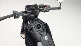 Honda WN7 Ladeanschluss