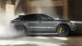 29_Cayenne Turbo E_Hybrid_CMS.jpg